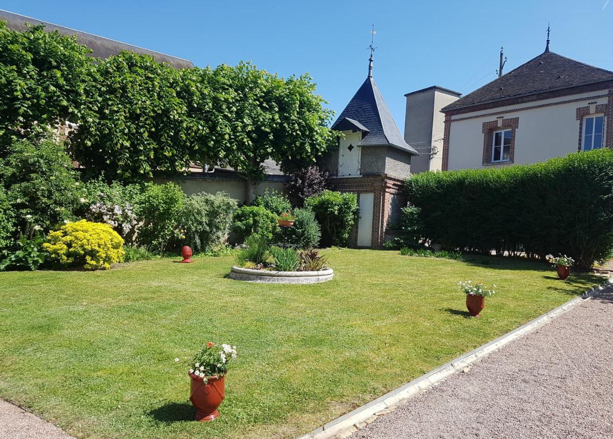 Le Clos Saint-Germain Rugles Dış mekan fotoğraf